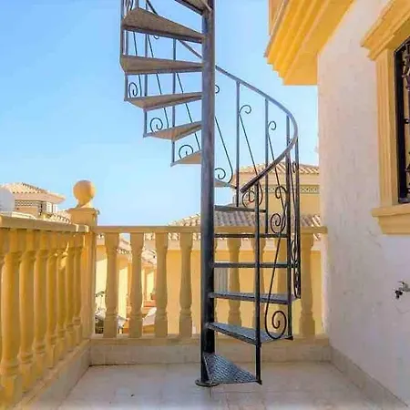 Villa Rose - Beautiful Detached With Large Private Pool